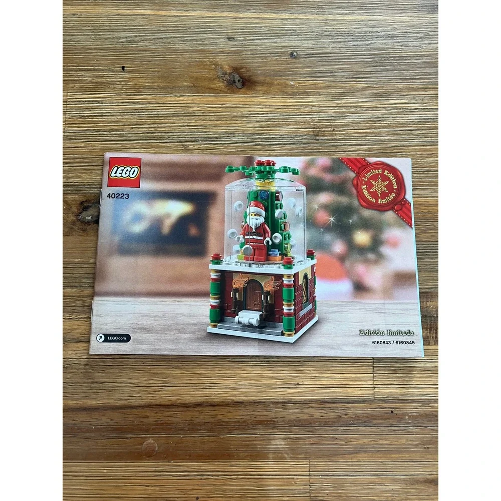 Lego 2016 Limited Edition‎ Santa Snowglobe 40223 Retired Collectible Christmas